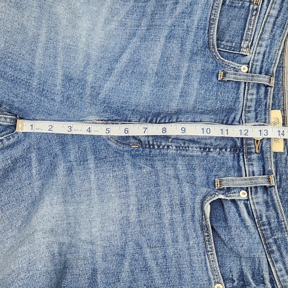 Madewell Distressed Style The Mom Jean Size 31 - Picture 9 of 11